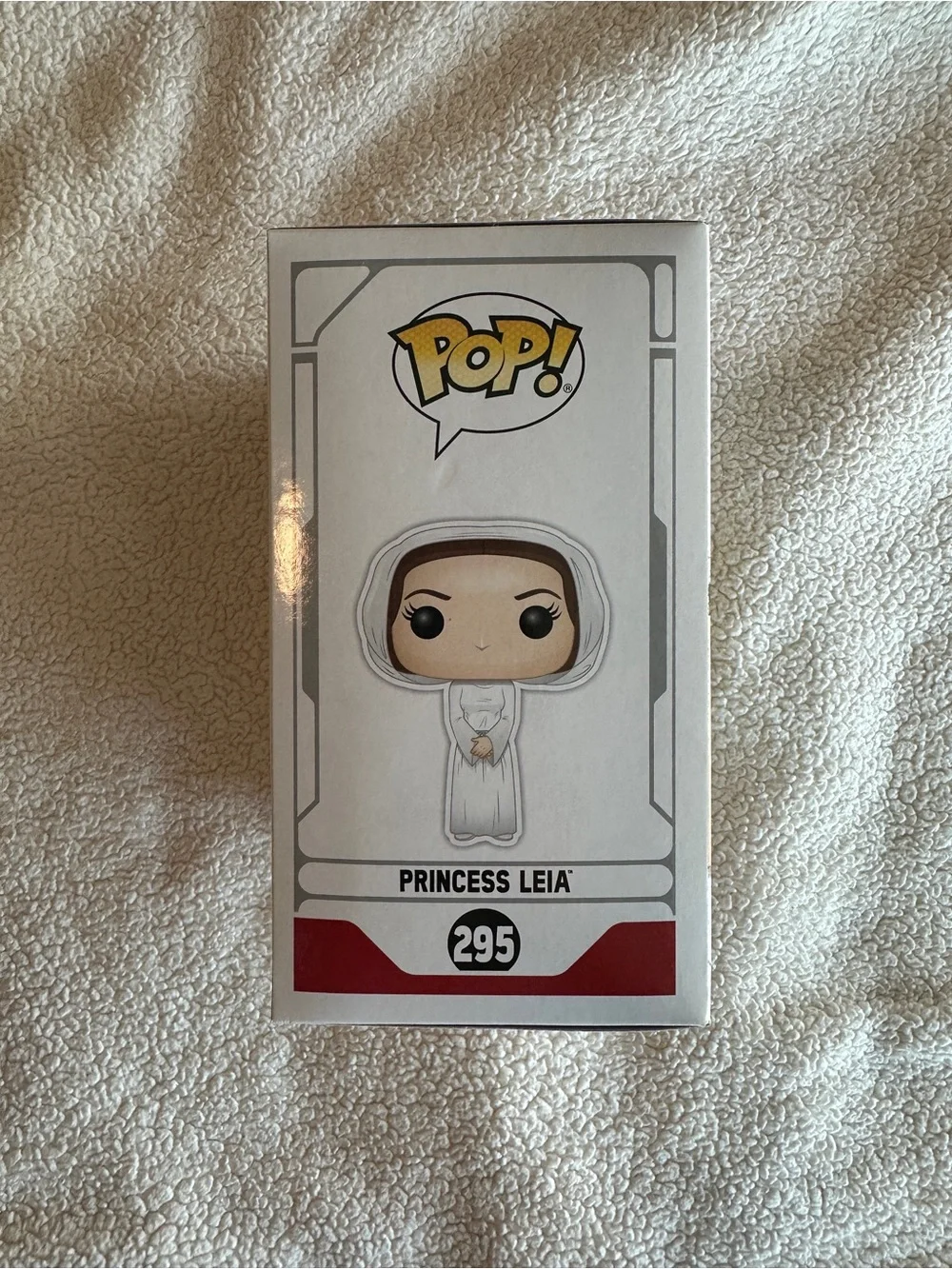 Princess Leia Gold Funko Pop - Picture 4 of 6